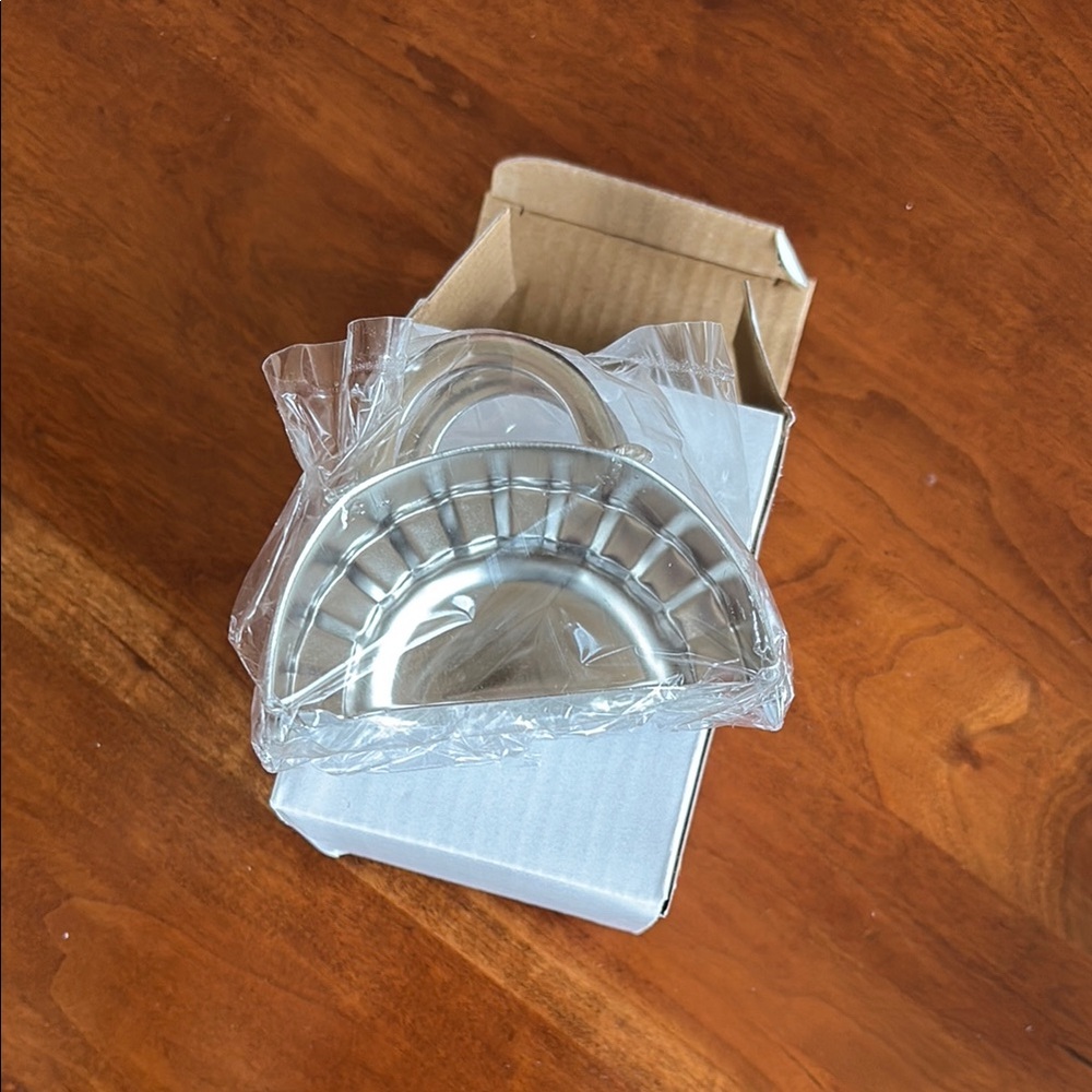NWOT Small Ravioli Press